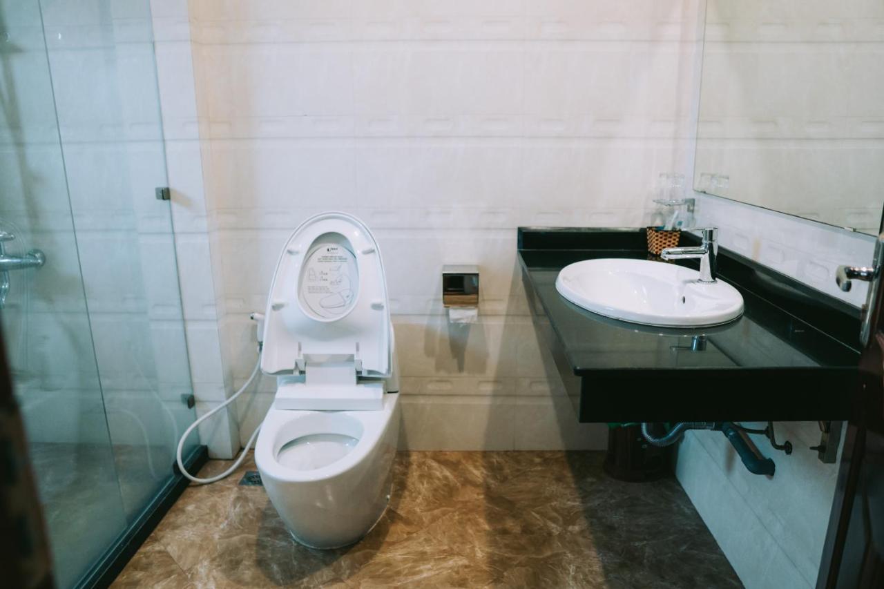 Minh Duc Hotel Ха Лонг Екстериор снимка
